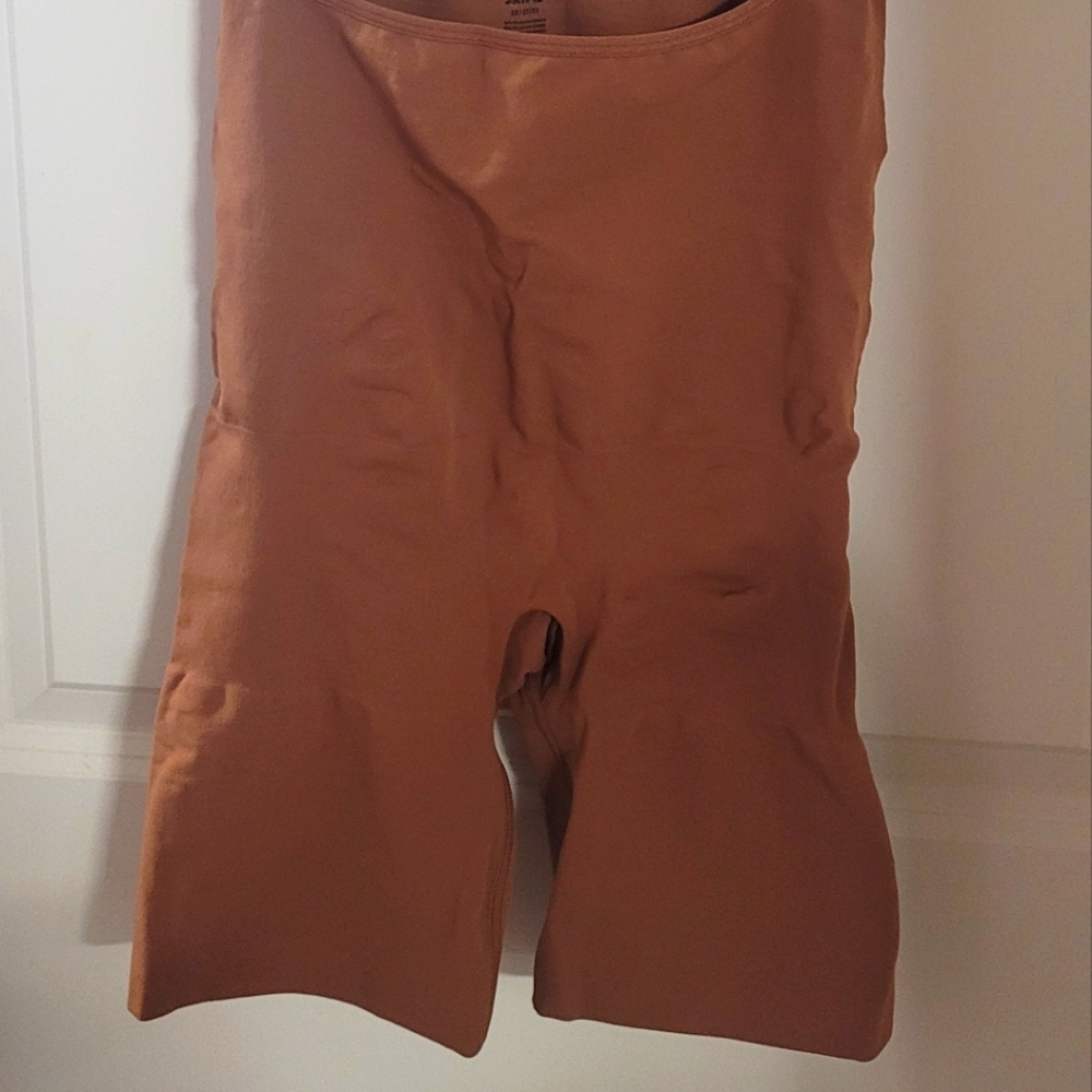 Skims Butt Enhancing Shapewear Open Bust Bodysuit 2X - EUC